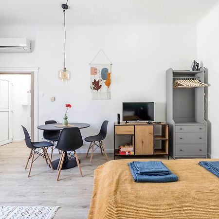 Stylish And Colourful Apartment In The City Centre Budapest Luaran gambar
