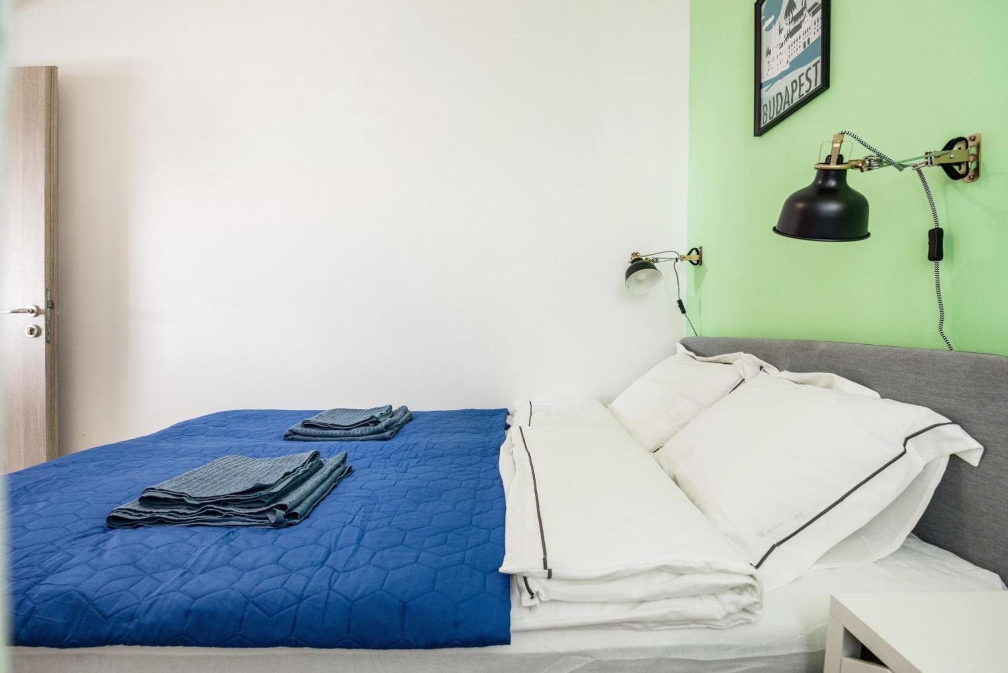 Stylish And Colourful Apartment In The City Centre Budapest Luaran gambar